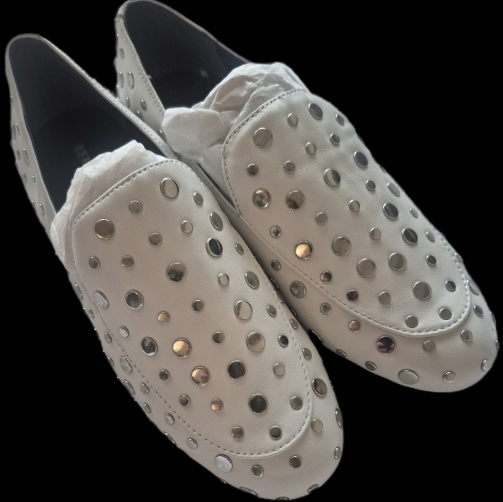 Kenneth Cole Womens New York Westley Loafer - NWOT, White with Silver Studs 6.5